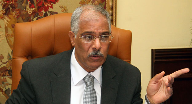 جمال علام يستقل رئيس الاتحاد الفلسطيني لكرة القدم