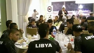 بالصور : قنصلية ليبيا بالدار البيضاء تقيم مأدبة إفطار لبعثة المنتخب الليبي لكرة القدم