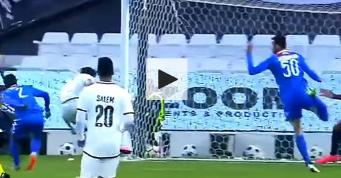 بالفيديو : الجزائري بغداد بونجاح يسجل و يقصى في البطولة القطرية