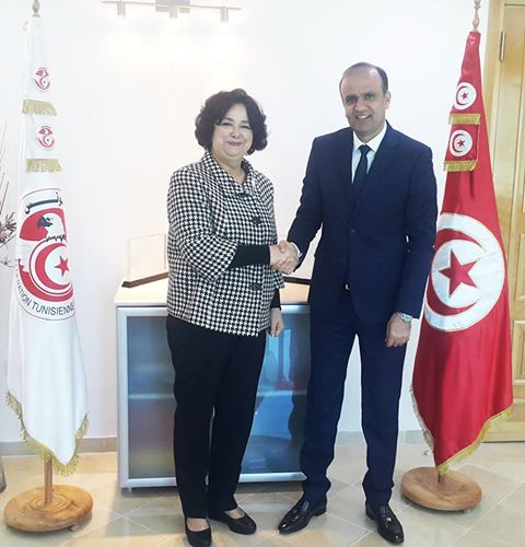رئيس الجامعة التونسية لكرة القدم الدكتور وديع الجرئ يستقبل سفيرة المملكة المغربية بتونس