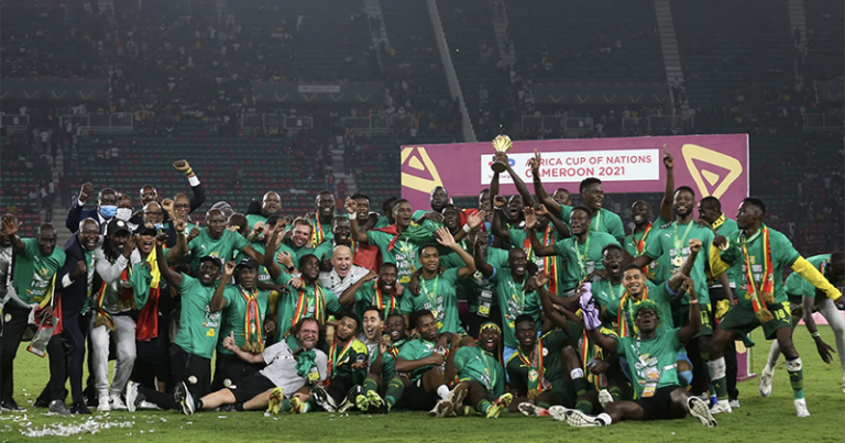 كأس إفريقيا للأمم الكامرون 2021: المنتخب السنغالي يتوج باللقب بعد فوزه على منتخب الفراعنة بركلات الترجيح