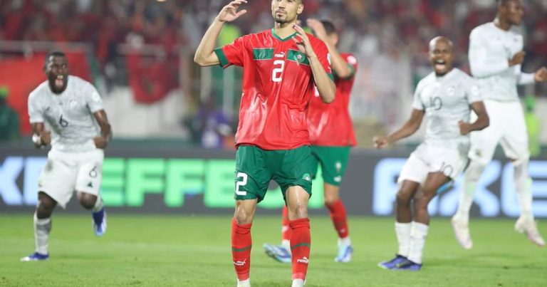 <strong>المنتخب المغربي ينهزم ضد منتخب جنوب إفريقيا </strong>