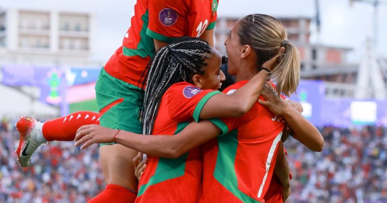 <strong>المنتخب النسائي المغربي يترشح لنصف النهائي</strong>