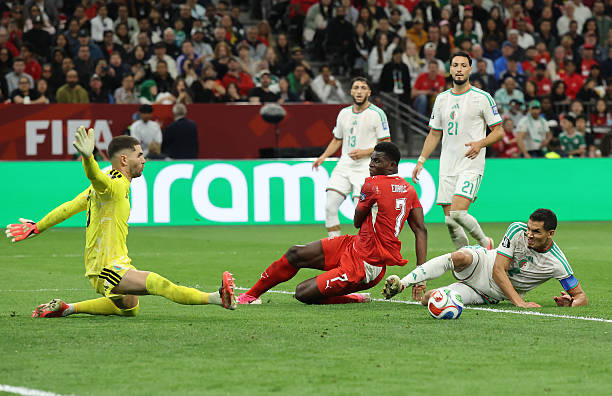 المنتخب السويسري يفوز على المنتخب الجزائري في الدور 32 من المونديال&nbsp;
